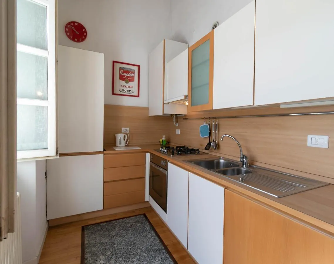 Apartment Mamma Ciccia Holiday Home - Casa Azzurra Mandello del Lario