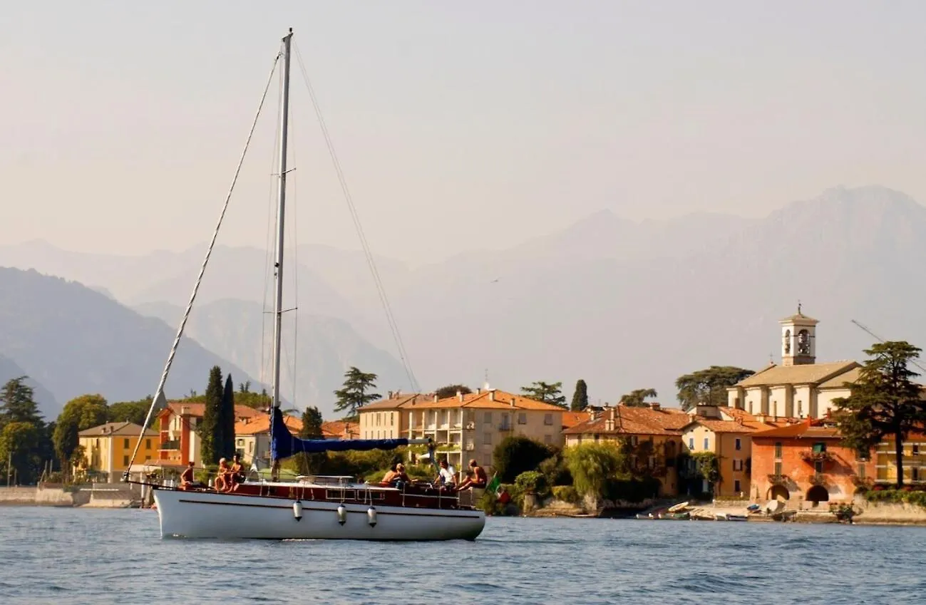 Apartment Mamma Ciccia Holiday Home - Casa Azzurra Mandello del Lario Italy